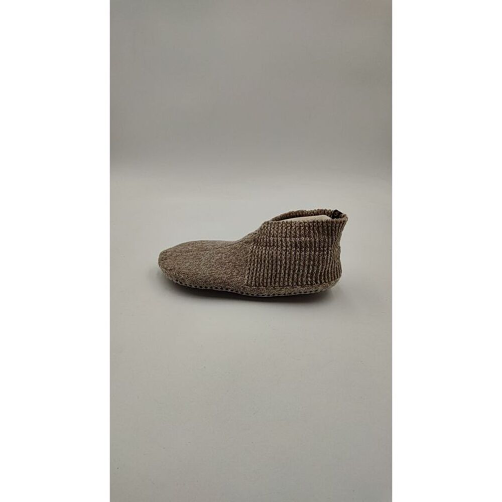 Quince Women Fleece Lined Gripper Slippers Tan Shoes One Size